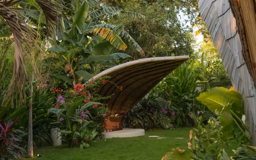 Outdoor bathtub at Villa Tokay