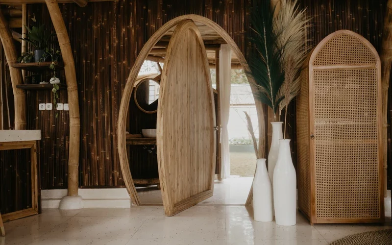 Villa Tokay - The Leaf - Bathroom Bamboo Door
