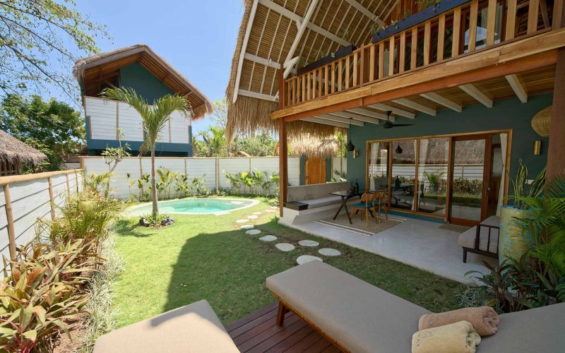 Villa-Tokay-The-Pearl-Outdoors-pool-garden-day